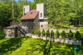 Mountain Escape 5BR Chalet 6 Min to Ski Resort Windham